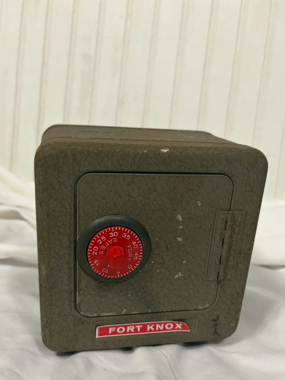 Vintage Fort Knox Mini Safe piggy bank with Red Dial 50s-60s
